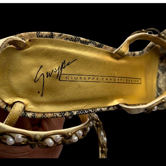 Giuseppe Zanotti Ankle Wrap Sandals w/Pearls and Art Heels - Picture 5 of 9